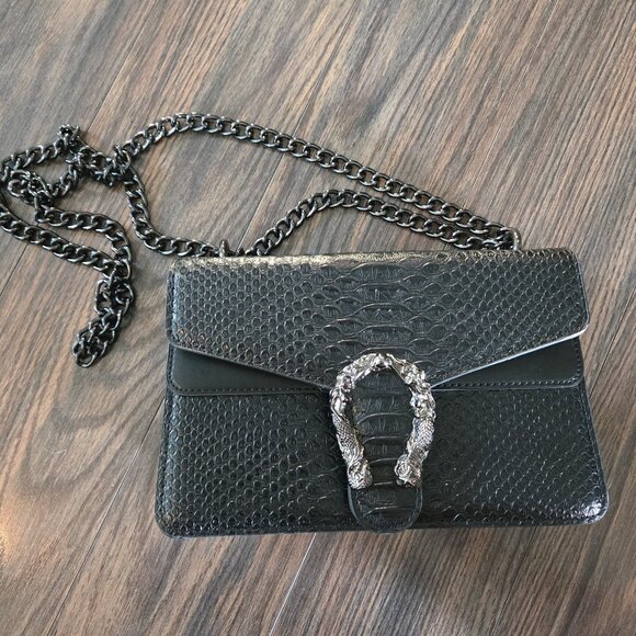 JBB Black Faux Snakeskin Leather Crossbody Chain Bag Triple Compartments NWOT - Picture 1 of 11